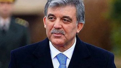 Ünlü gazeteci Barış Yarkadaş da çok konuşulacak mesaj attı, Abdullah Gül ilk kez 30 Ağustos’u kutladı