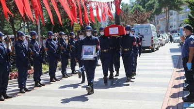 Şehitlerimiz memleketlerinde toprağa verildi