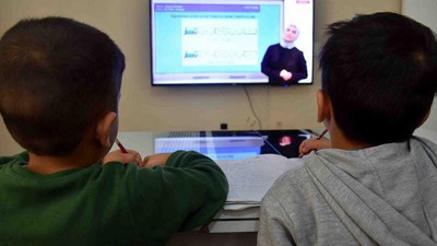 Uzaktan eğitimde daha ilk dersten sıkıntı, sosyal medyada tepkiler dinmiyor