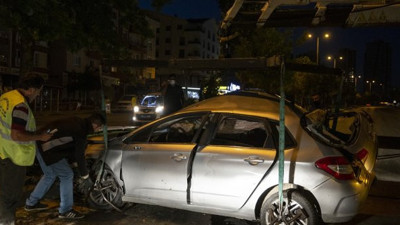 Ankara'da trafik kazası! Yaralanan arkadaşlarını olay yerinde bırakıp kaçtılar