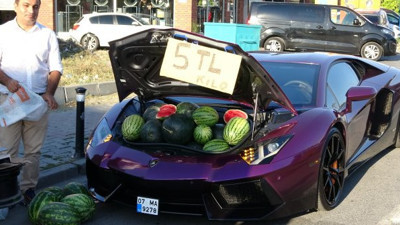 Milyonluk lüks aracında kilosu 5 TL'den kesmece karpuz sattı