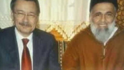 Melih Gökçek ile cinsel istismardan tutuklanan Uşşaki cemaati lideri Fatih Nurullah’ın fotoğrafı ortaya çıktı: Sosyal medya bu görüntüyle çalkalanıyor