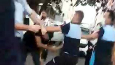 İşportacılar ile zabıta birbirine girdi