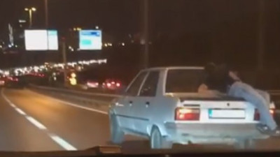 Vay maganda vay! Kaputun üstünde ölüm yolculuğu