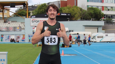 Berke Akçam’dan tarihi performans