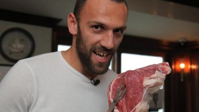 Vedat Milor ile Vedat Muriç'in tweetleri sosyal medyayı salladı