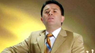 Ünlü türkücü Taner Olgun, korona virüs nedeniyle hayatını kaybetti