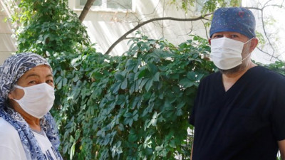 Antalya'da burnu kaşınan kadın şok üstüne şok yaşadı! Hekimler şaşkına döndü