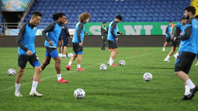 Çaykur Rizespor'da Fenerbahçe maçı hazırlıkları tam gaz sürüyor
