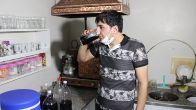 Para değil kola için çalışıyor! Kolakolik gençten şaşırtan açıklama