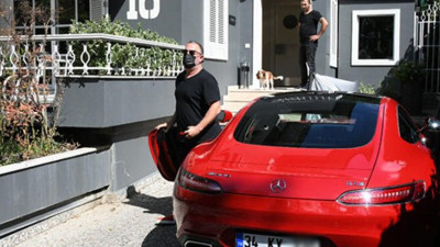 Cem Yılmaz’ın 4 tekerlekli yeni serveti, aracın plakasındaki oğul detayı