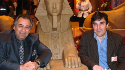 Macron’un ders vermeye kalktığı gazeteciyi El Kaide 124 gün rehin almıştı, Efsane gazeteci Muammer Elveren paylaştı