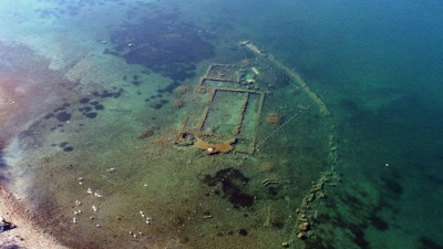 İznik Gölü'nde sular çekildi tarih fışkırdı