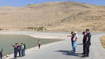 Balık tutarken gölete düşen Erol boğuldu