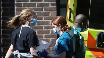 İngiliz doktorlar 2. dalga koronanın tarihini verdi