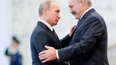 Rusya, Belarus'a 1,5 milyar dolar kredi verecek