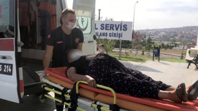 Pazarda sevgilisi tarafından bıçakladı