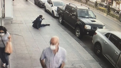 Sokak ortasında böyle çatıştılar