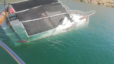 Şanlıurfa'da tekne battı kahraman kaptan 26 kişiyi kurtardı