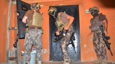 Adana'da suç şebekesine şafak operasyonu!