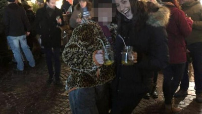 Ayaklı korona virüs yıktı geçti: Önüne geleni öptü, hapis cezası yolda