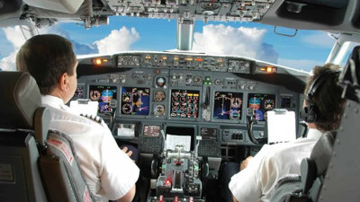 Singapur pilot maaşlarında yüzde 60 kesinti yapacaklar