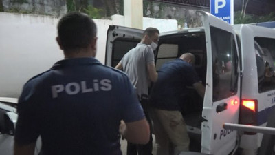 Uzaklaştırma kararı alan koca karısını doğradı