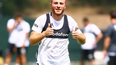 Gökhan Töre Beşiktaş'ta ilk antrenmanına çıktı