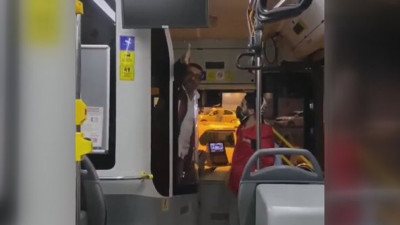 Halk otobüsü şoförü 'pis sarhoşlar' dediği kadın yolcuya saldırdı. Bunu da yaptılar