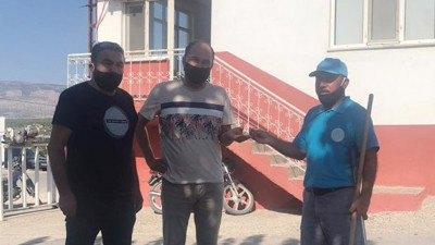 Temizlik görevlisine ödül şoku! Bulduğu altınları sahibine vermişti