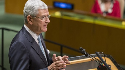 Volkan Bozkır'dan dünyaya korona virüs çağrısı