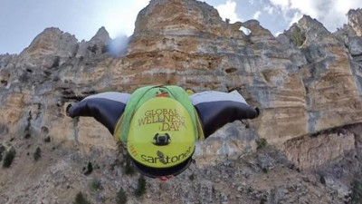 Süperman’e rakip çıktı, Allah akıl fikir versin