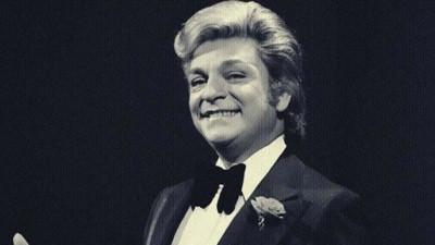 Zeki Müren kimdir? Sanat Güneşi lakabı nereden gelmiştir? Zeki Müren'in hayatı