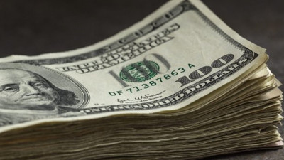 Dolar durdurulamıyor! Tüm zamanların rekorunu kırdı!