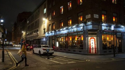 İngiltere sokakları sessizliğe büründü