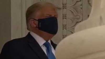 Trump’a cenazede şok, alanı terk etti