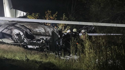 Ukrayna'da askeri uçak düştü! 22 kişi öldü! İşte o görüntüler