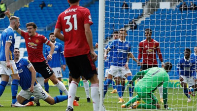 Brighton -Manchester United maçında inanılmaz anlar. 5 top direkten döndü, maçın sonunda penaltı verildi