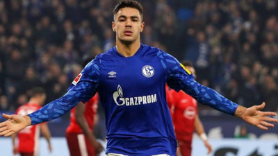 Ozan Kabak özür diledi