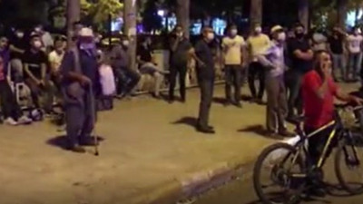 Film gibi izlediler! Maske, mesafe hak getire...