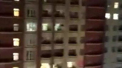 Bakü'de her gece saat 21:00'da bu görüntü yaşanıyor. Tüyleriniz diken diken olacak