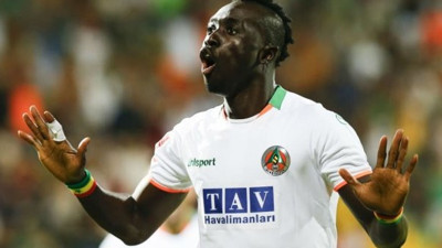 Papiss Cisse resmen Fenerbahçe'de