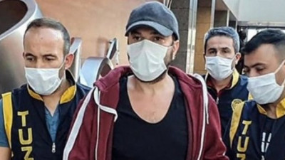 Halil Sezai hakim karşısında