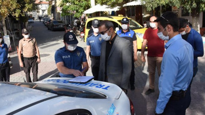 Bu caddelerde sigara içmenin cezası 900 TL. Korona tedbirleri giderek genişliyor