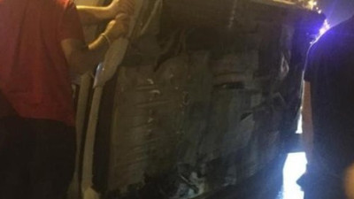 Takla atan lüks otomobil hurdaya döndü! 3 yaralı