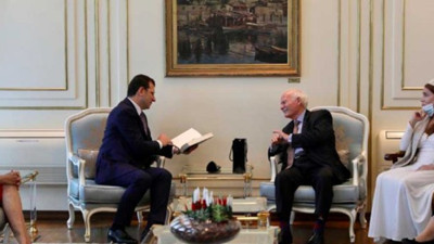 Osmanlı ailesi İBB Başkanı Ekrem İmamoğlu’nu ziyaret etti