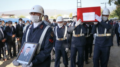Şehidimiz gözyaşları içinde son yolculuğuna uğurlandı