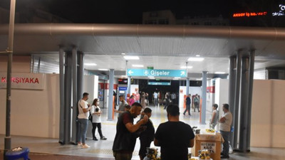 İzmir'de ölüm dehşeti! Metro raylarına atlayarak intihar etti
