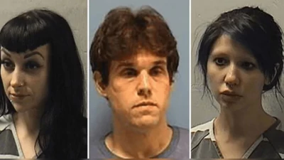 Kilisenin papazı kilisede iki kadınla ilişkiye girerken yakalandı