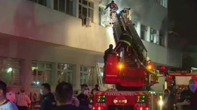 Hasta yatağını ateşe verdi! Başkentte hastane yangını paniğe neden oldu! Hastalar tahliye edildi